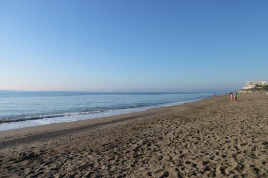 playa-el-bajondillo mar