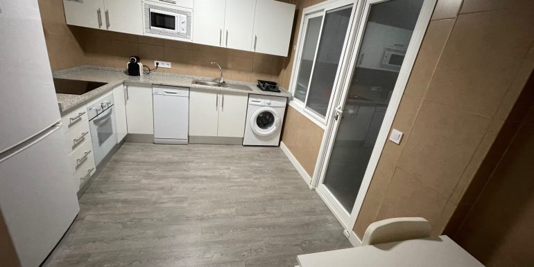 ALQ. VACACIONAL cocina 1º A. (4)